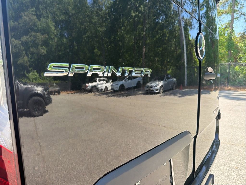 Used 2024 Mercedes-Benz Sprinter 3500 image 6