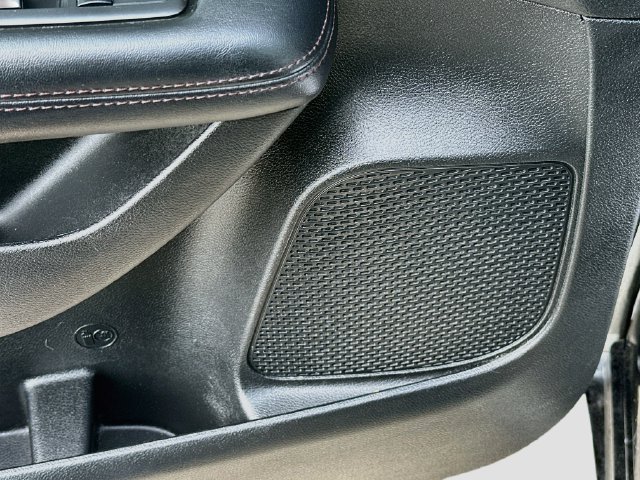 Used 2020 Chrysler Pacifica Limited FWD image 19