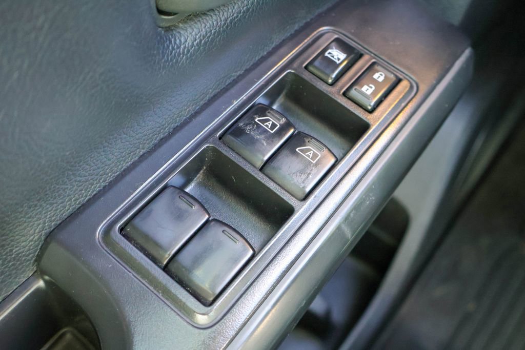 Used 2022 Nissan Titan S w/ S Utility Package image 16