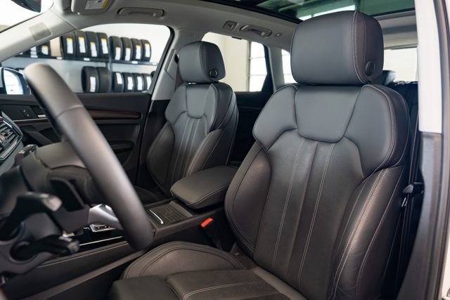 Used 2021 Audi Q5 Prestige w/ Prestige Package AWD/4WD image 26