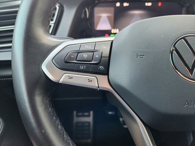 Used 2024 Volkswagen Atlas Cross Sport SEL R-Line image 30