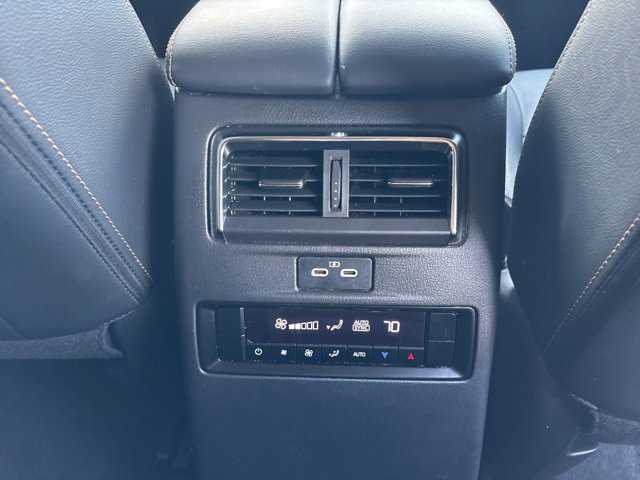 Used 2024 MAZDA CX-90 Plug-In Hybrid w/ Premium Pkg image 16