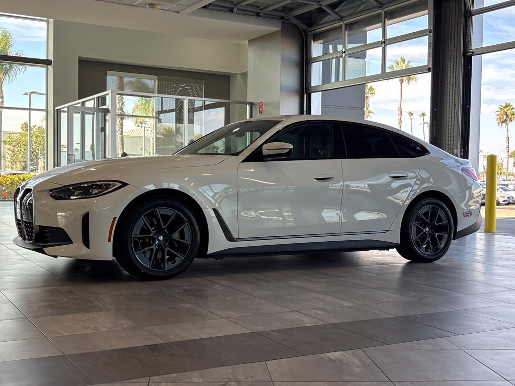 Used 2023 BMW i4 eDrive40 w/ Premium Package RWD image 10