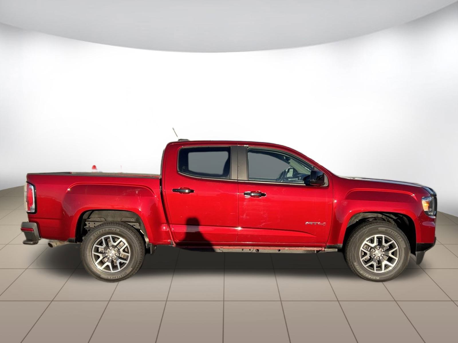 Used 2021 GMC Canyon AT4 image 2