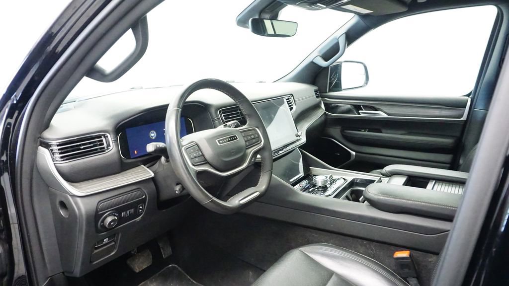 Used 2023 Jeep Wagoneer Series III w/ Premium Group I image 23