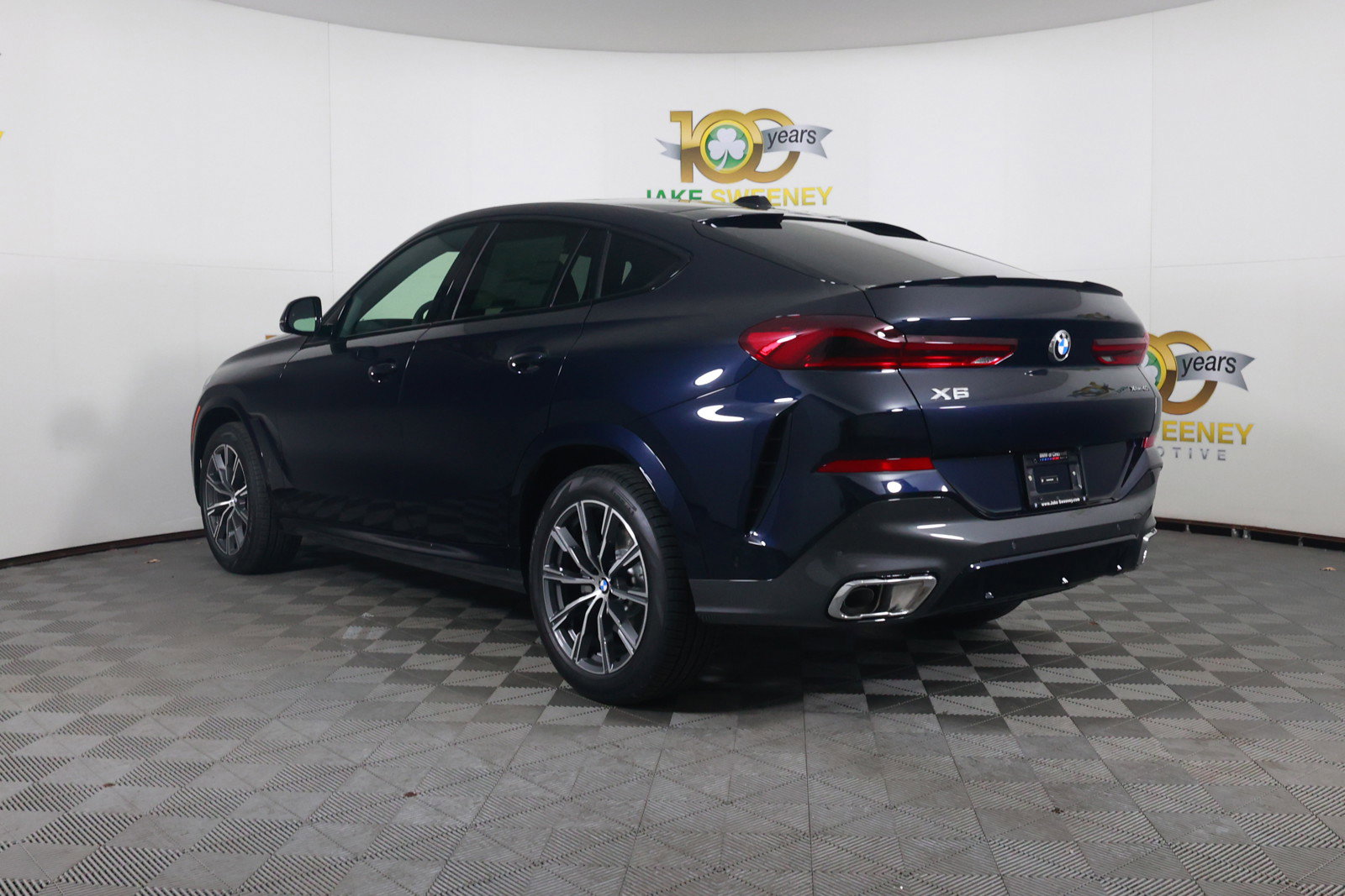 Used 2025 BMW X6 xDrive40i w/ Parking Assistance Package image 5
