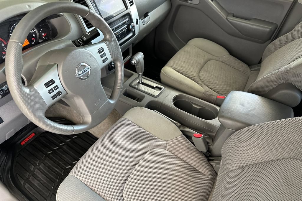 Used 2013 Nissan Frontier SV AWD/4WD image 10