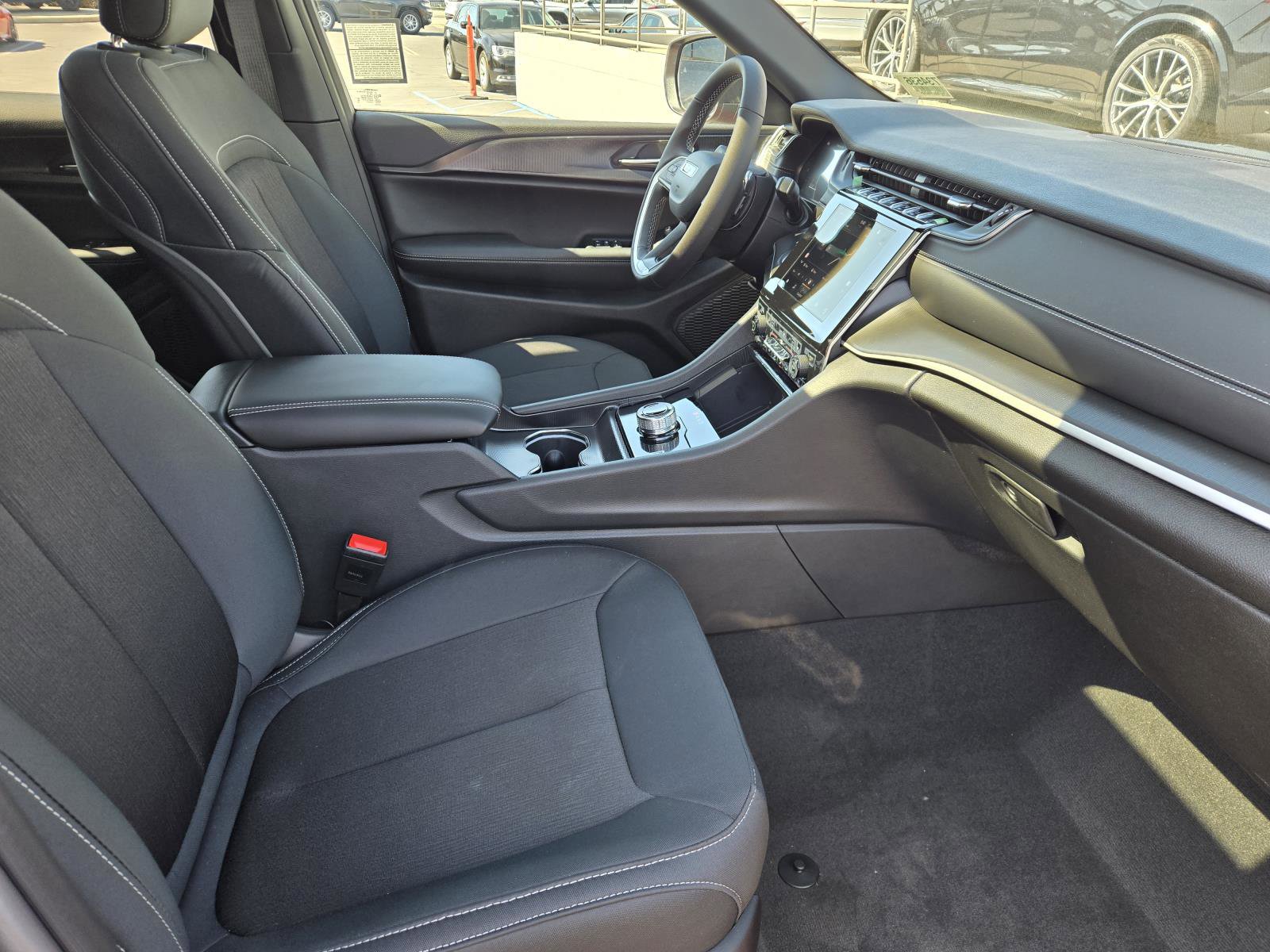 New 2026 Jeep Grand Cherokee L 2WD image 34