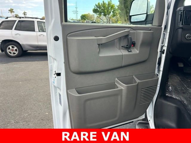 Used 2025 Chevrolet Express 3500 LT w/ LT Preferred Equipment Group image 11