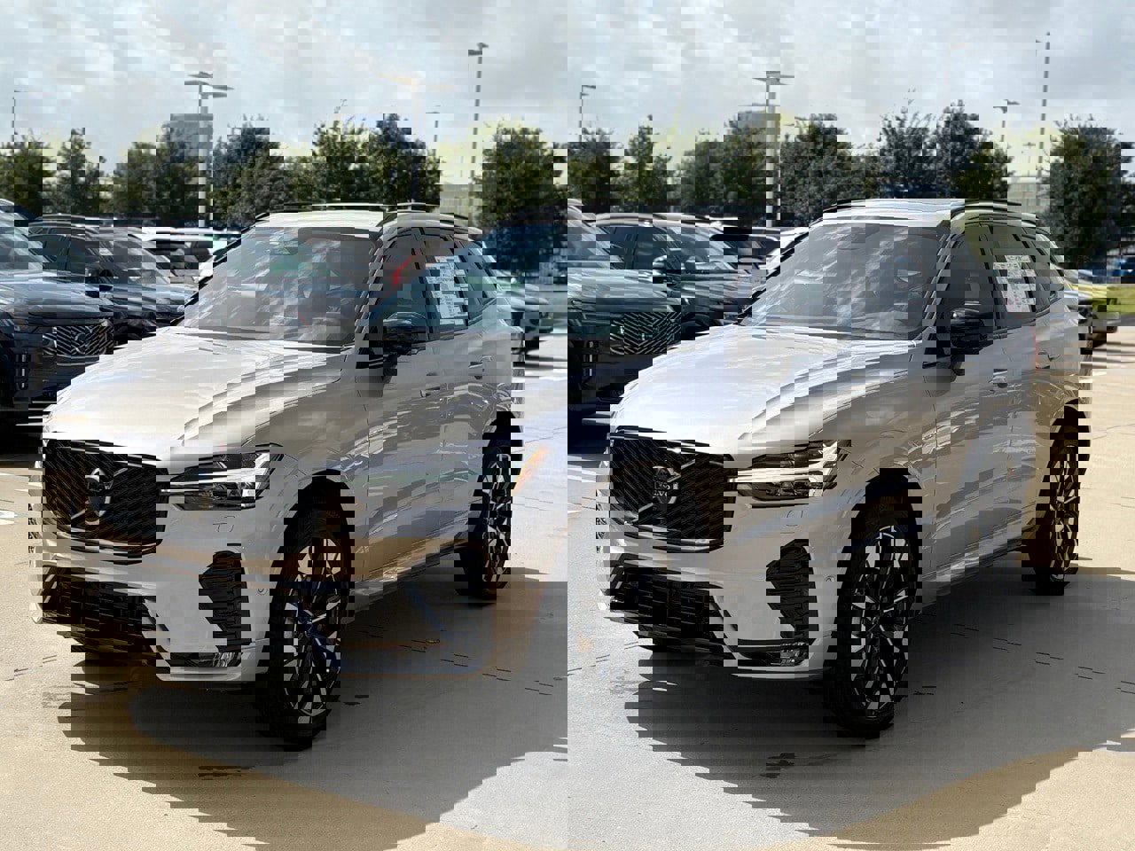 New 2026 Volvo XC60 B5 Plus w/ Protection Package Premier video 2