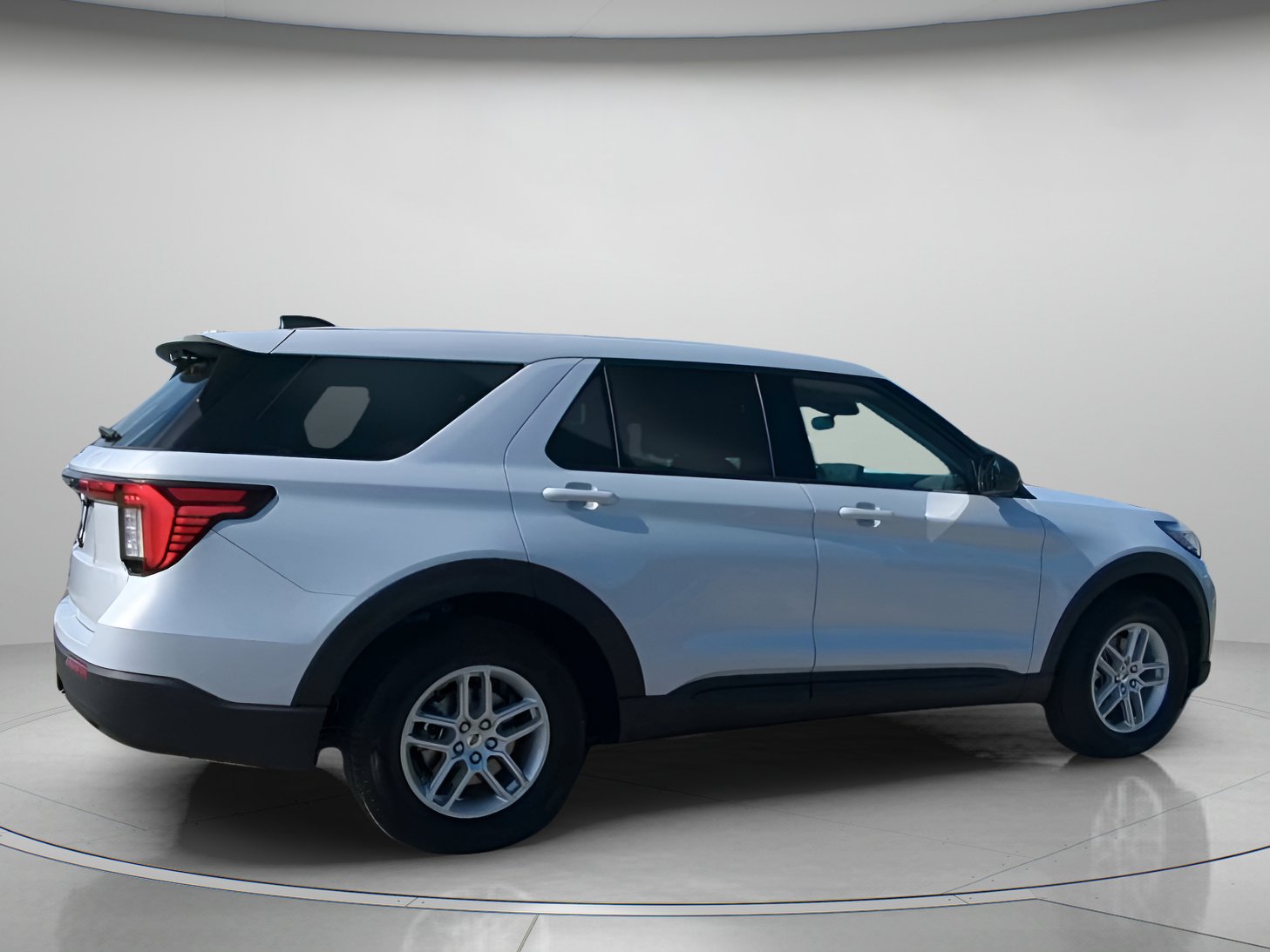 New 2026 Ford Explorer Active RWD image 32