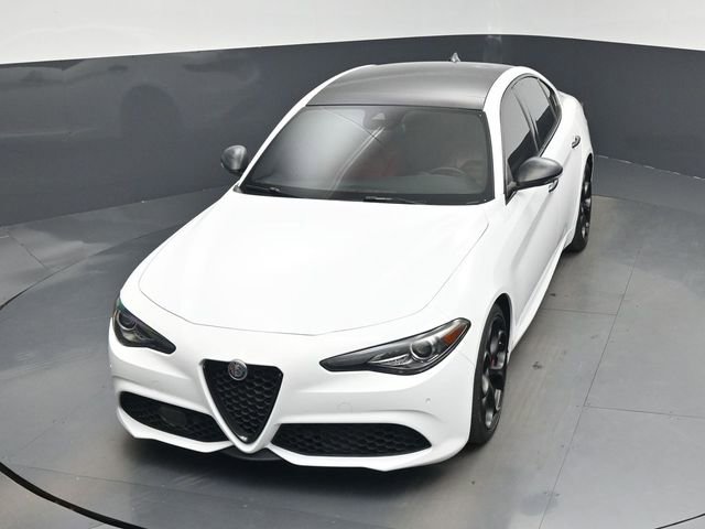 Used 2021 Alfa Romeo Giulia Ti Sport image 41