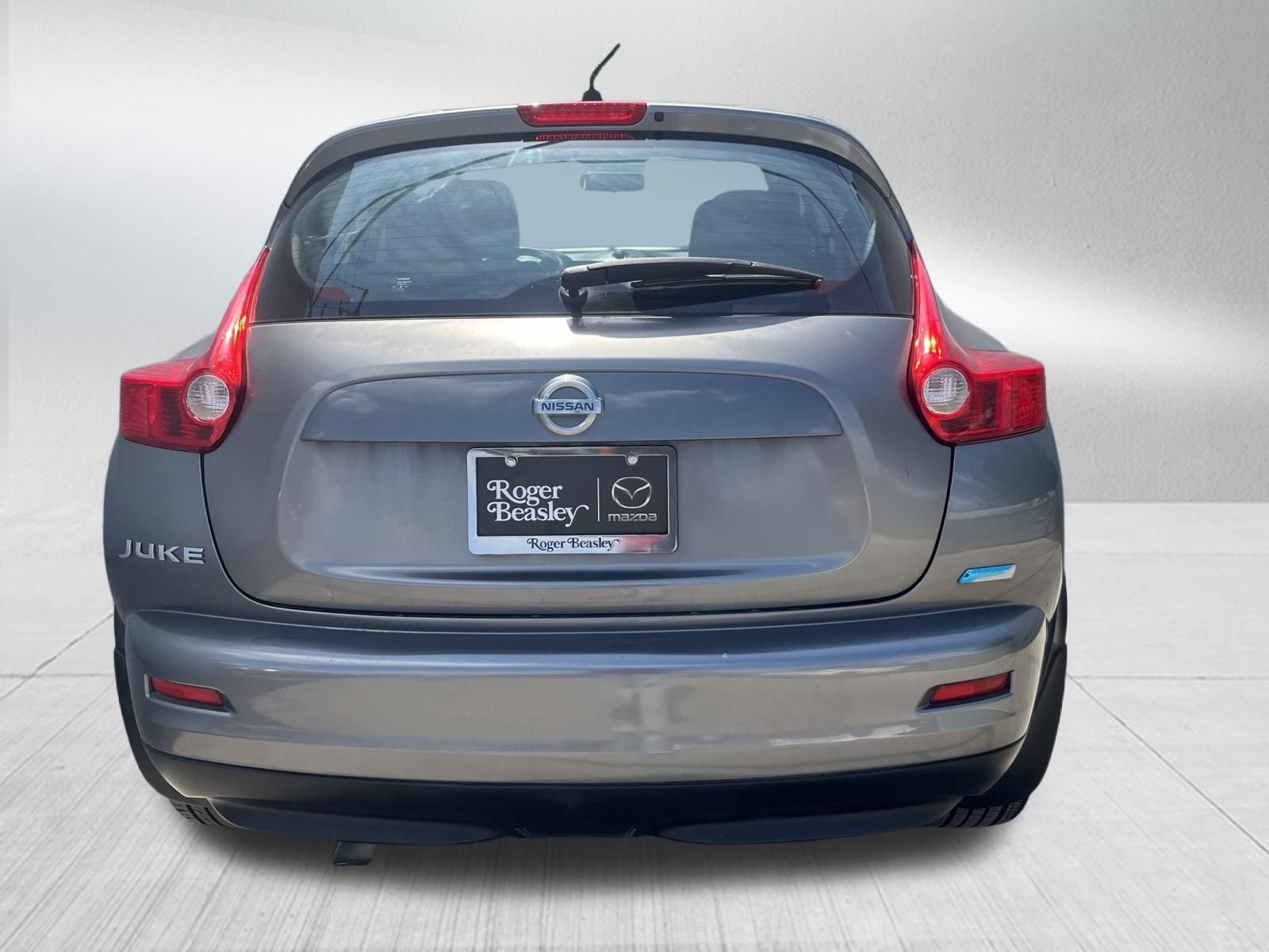 Used 2014 Nissan Juke S FWD image 7