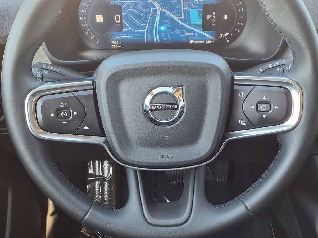 Certified 2025 Volvo XC40 B5 Core AWD/4WD image 12