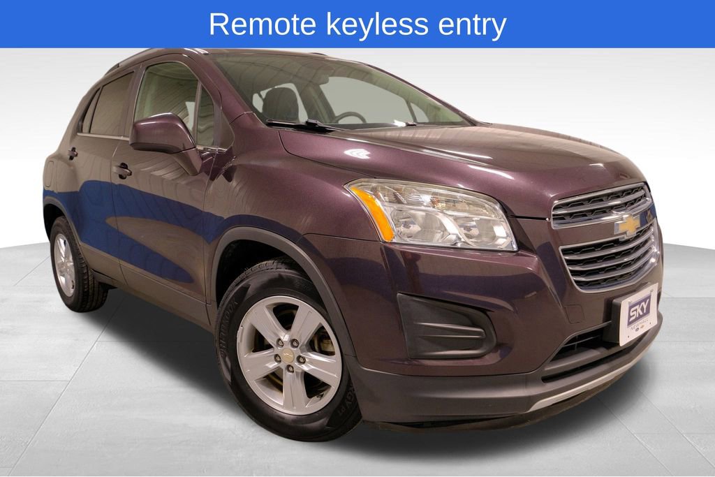 Used 2016 Chevrolet Trax LT w/ LT Sun and Sound Package image 10