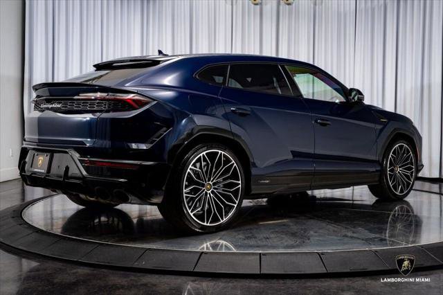 Used 2025 Lamborghini Urus SE image 15