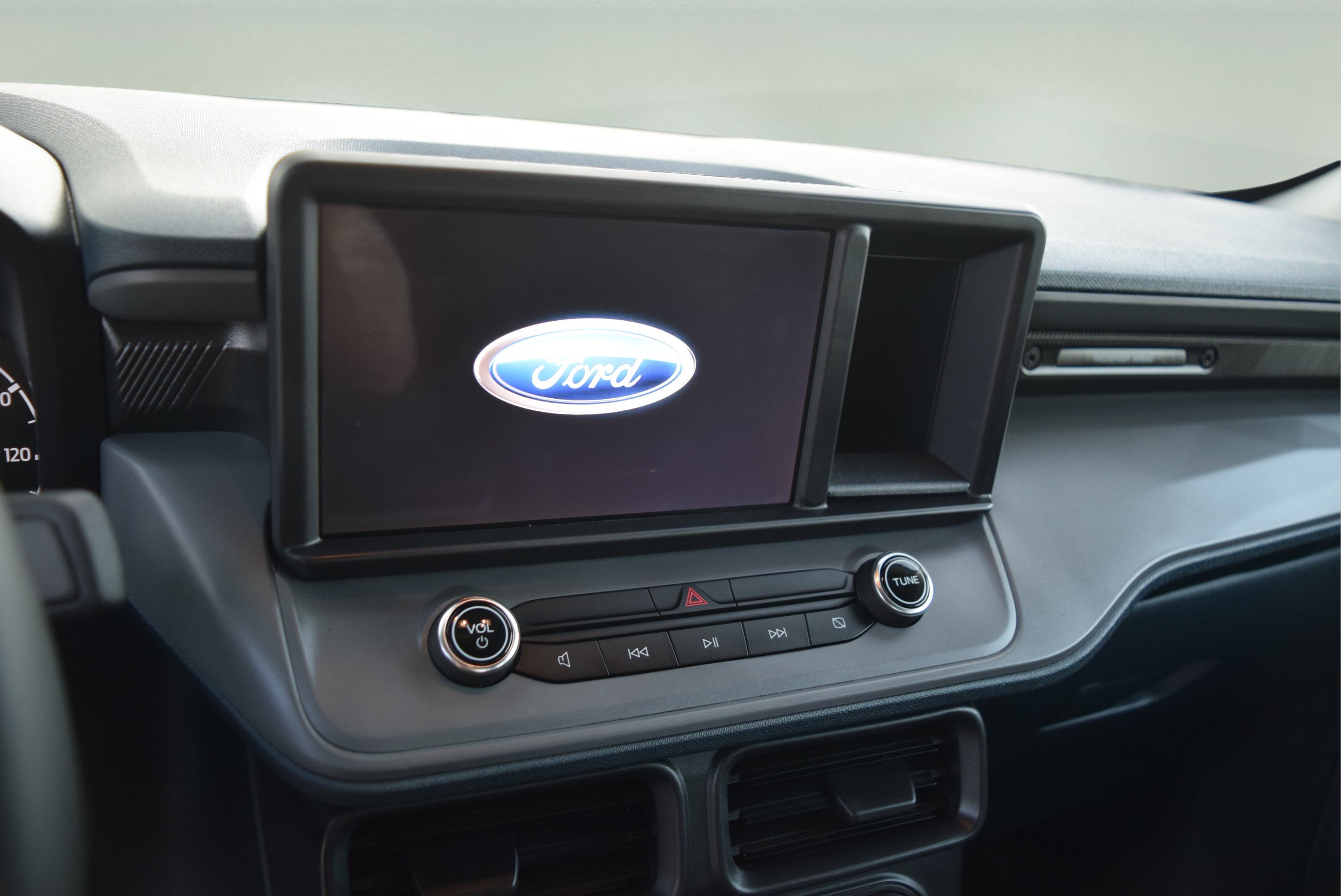 Used 2024 Ford Maverick XLT w/ XLT Luxury Package AWD/4WD image 14