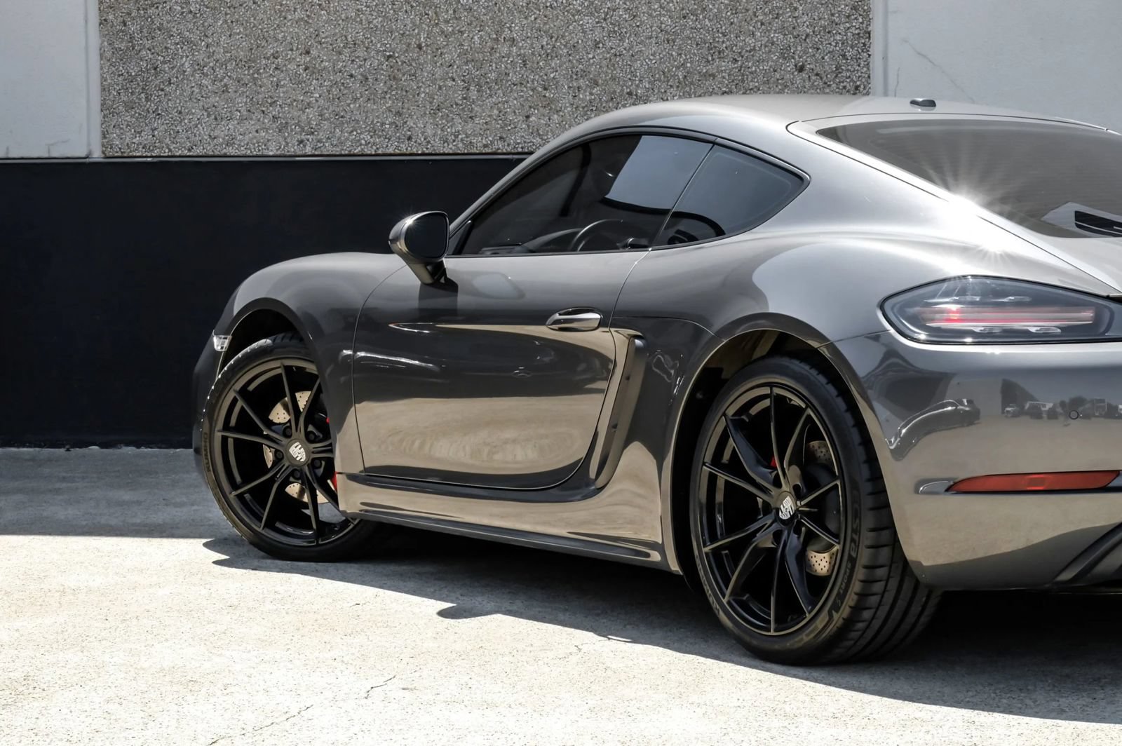Used 2019 Porsche 718 Cayman S RWD image 12