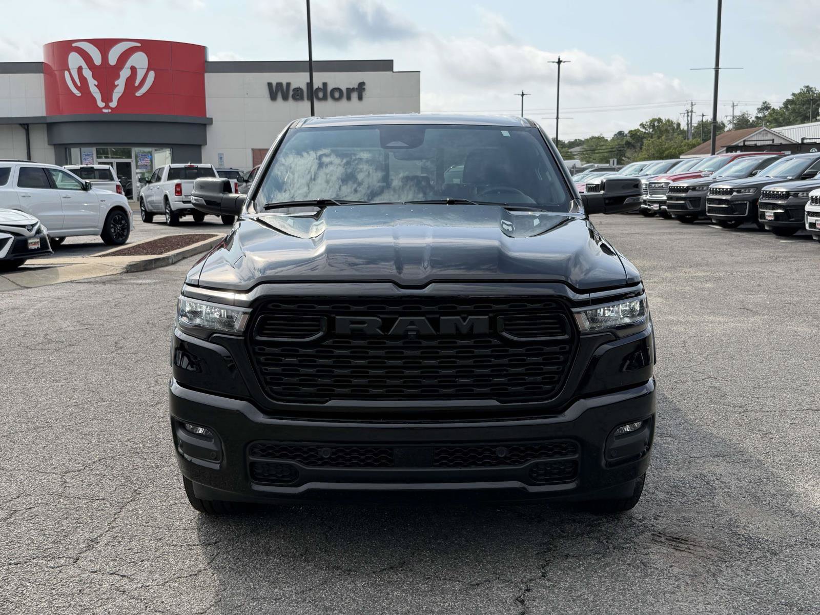 Used 2025 RAM 1500 Big Horn AWD/4WD image 8