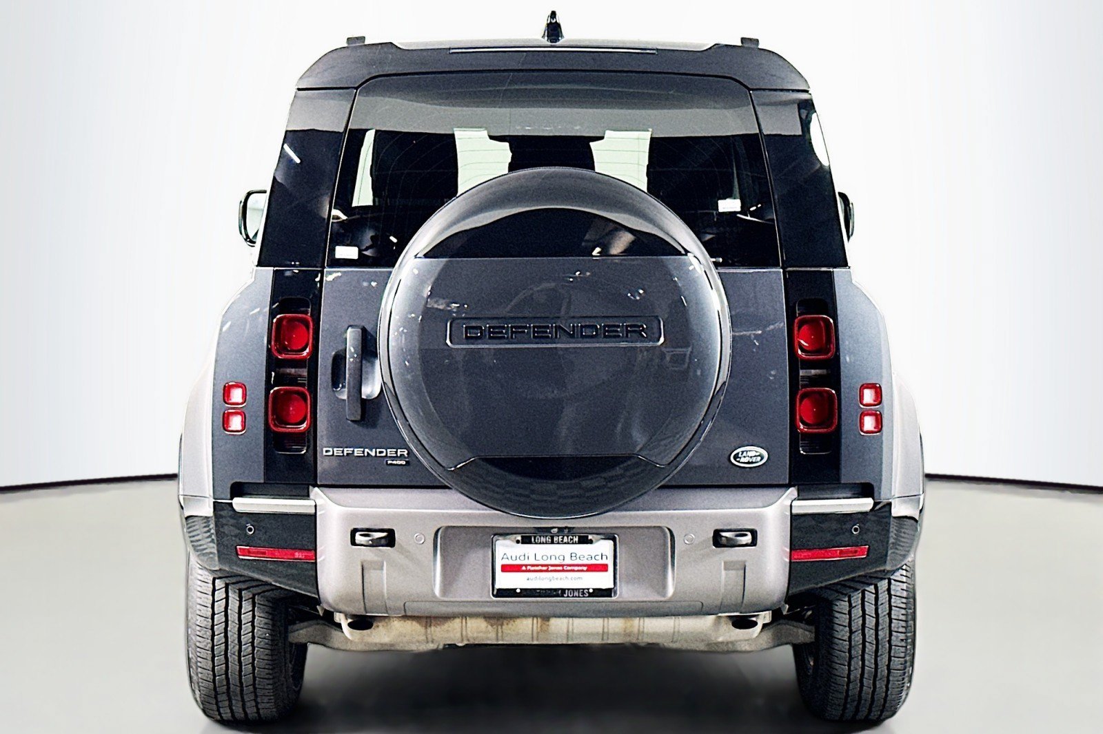 Used 2022 Land Rover Defender 90 X-Dynamic HSE AWD/4WD image 2