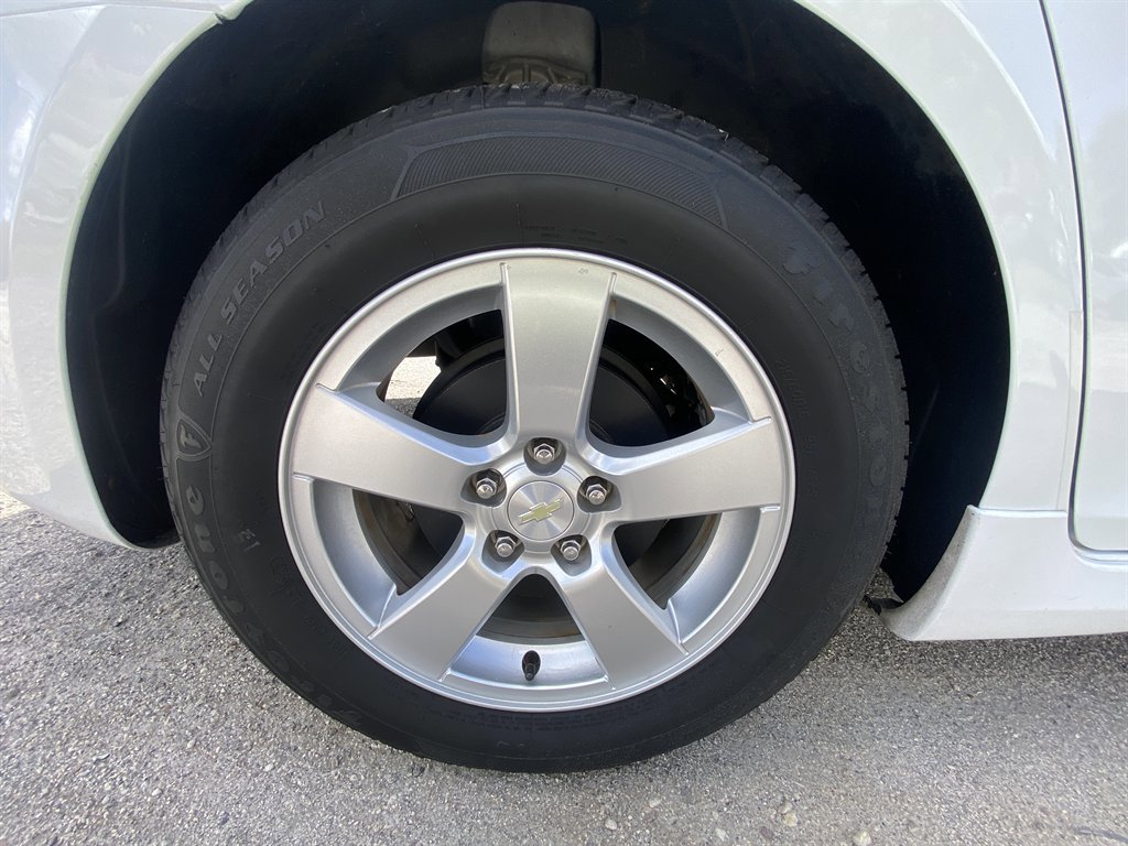 Used 2014 Chevrolet Cruze LT w/ RS Package image 25