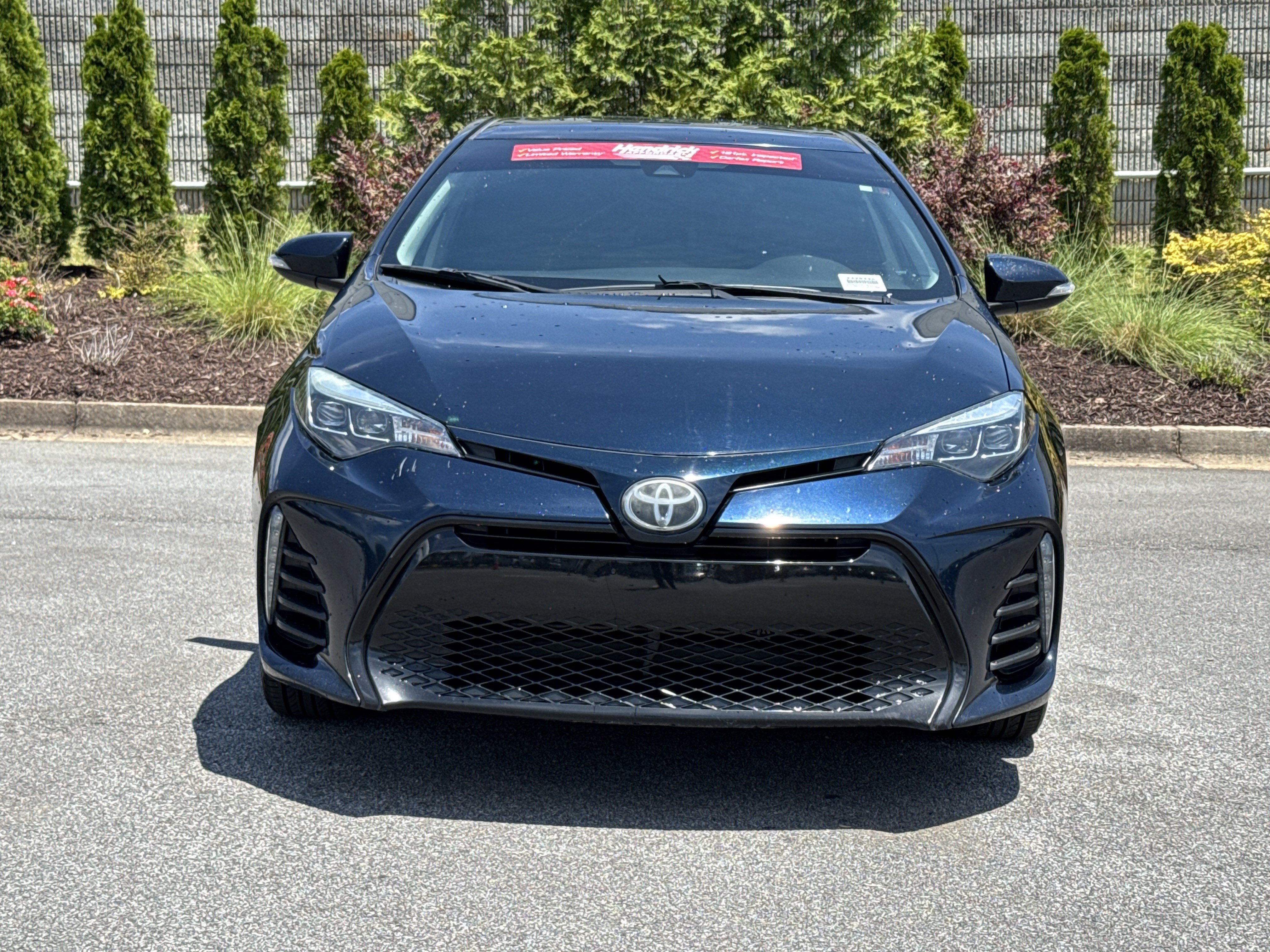 Used 2019 Toyota Corolla SE w/ SE Premium Package FWD image 3