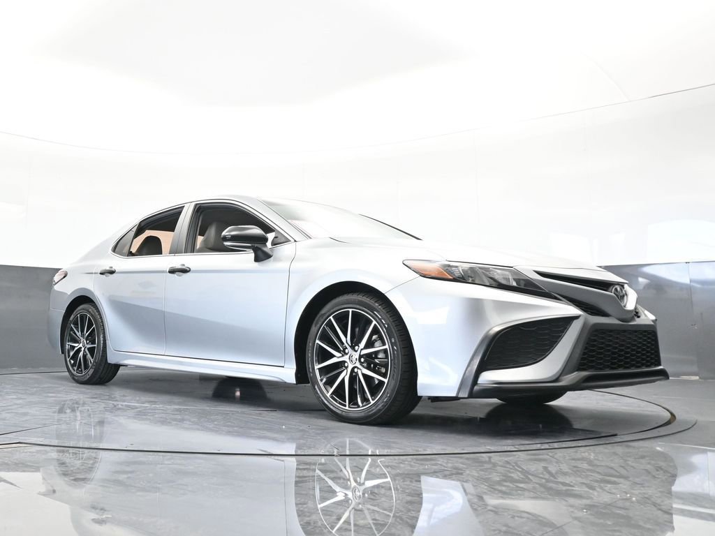 Used 2022 Toyota Camry SE image 61