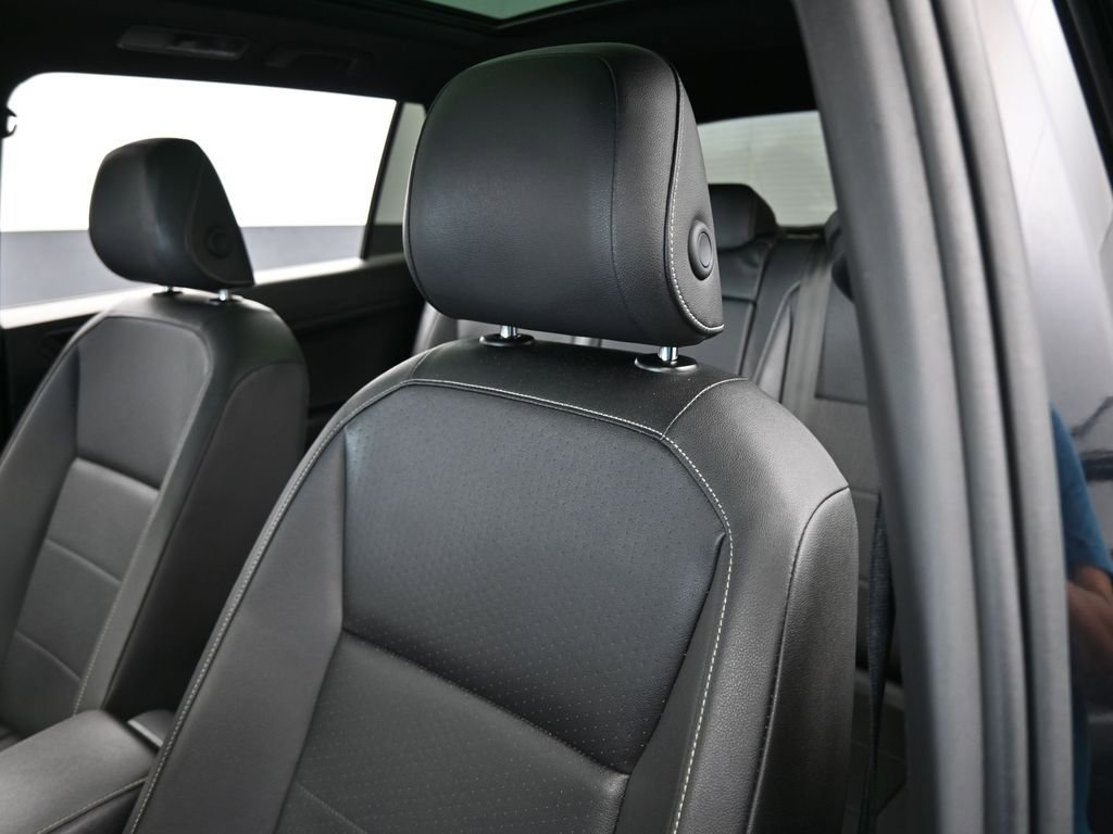 Used 2021 Volkswagen Tiguan SE R-Line image 17