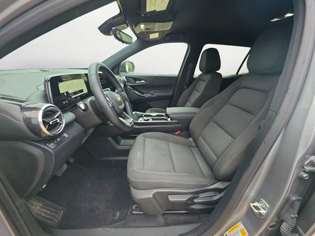 Used 2026 Chevrolet Equinox LT w/ Safety and Technology Package FWD image 9