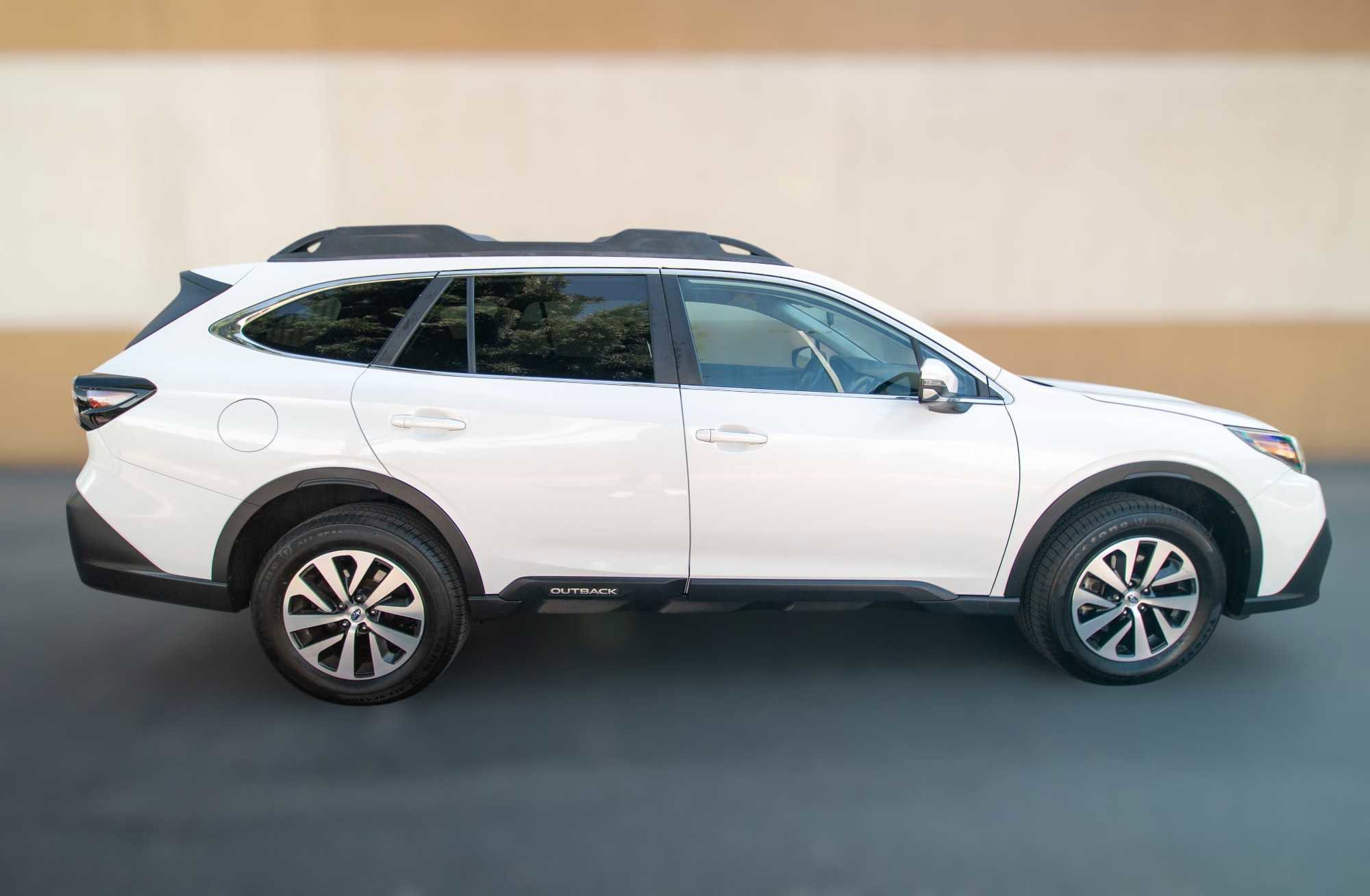 Used 2021 Subaru Outback Premium image 5