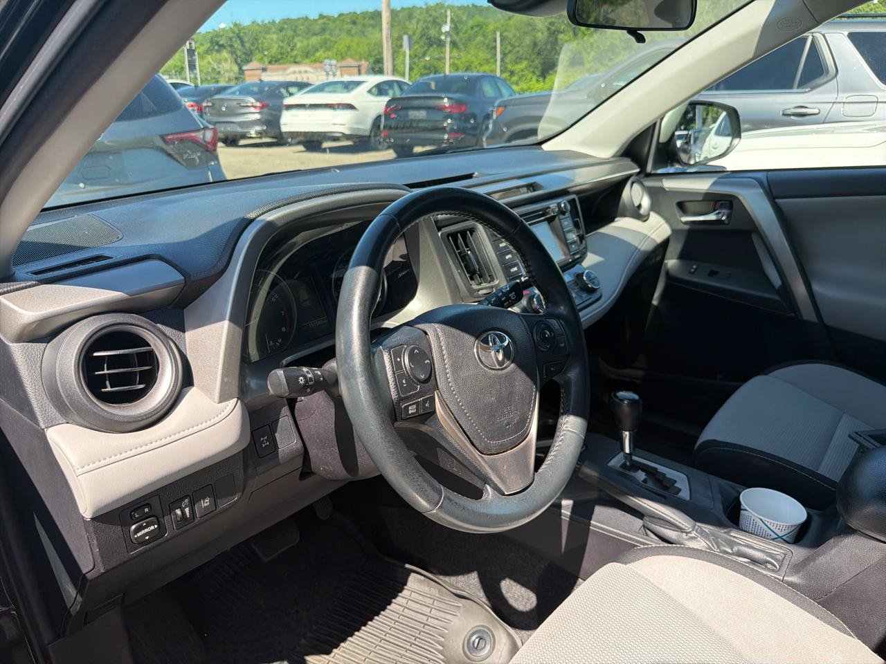 Used 2018 Toyota RAV4 XLE w/ Plus Extra Value Package AWD/4WD image 17