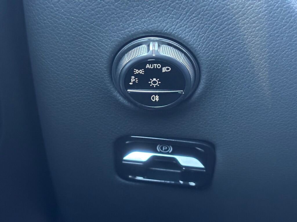 New 2026 Mercedes-Benz GLC 350e 4MATIC image 26