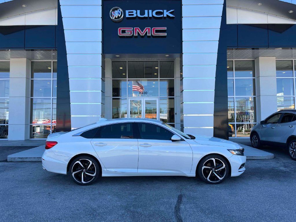 Used 2020 Honda Accord Sport image 2