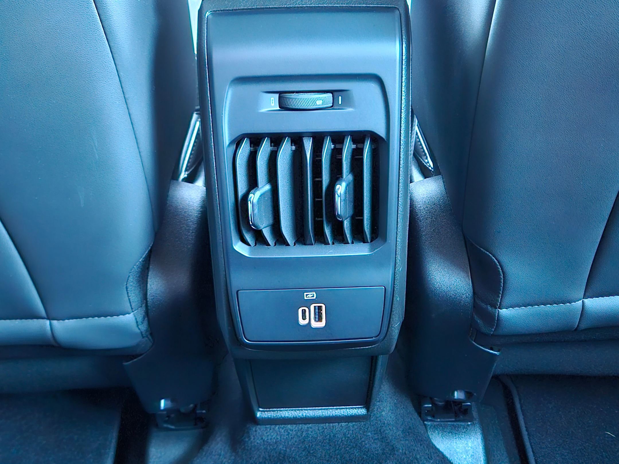 Used 2024 Dodge Hornet R/T Plus w/ Tech Pack Plus w/o Parking image 28