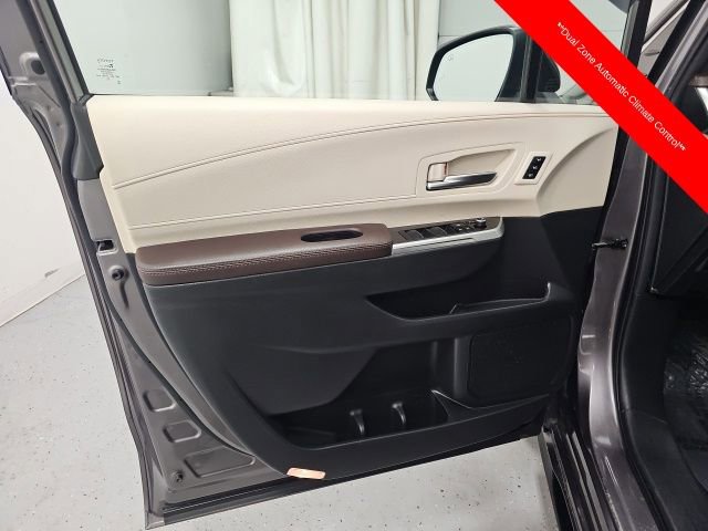 Used 2023 Toyota Sienna Platinum image 13