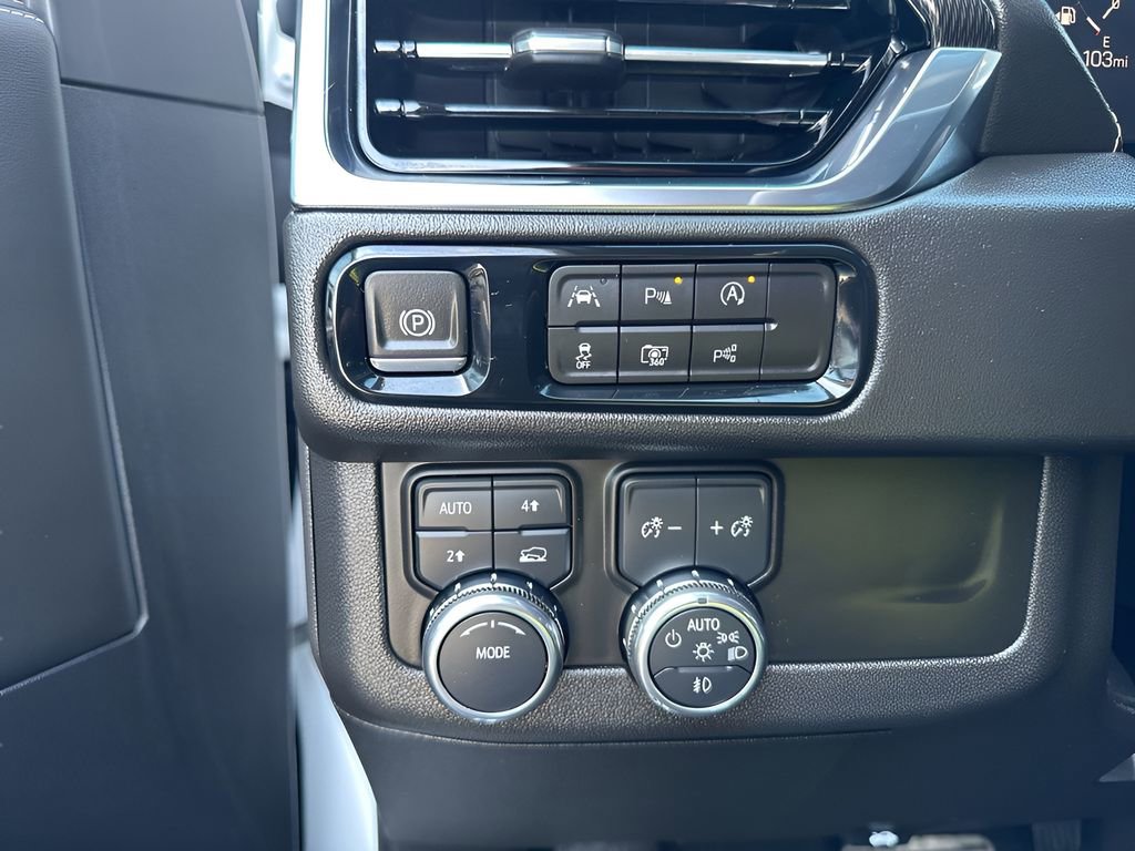 Used 2025 GMC Yukon XL Elevation w/ LPO, Elevation Black Package AWD/4WD image 34