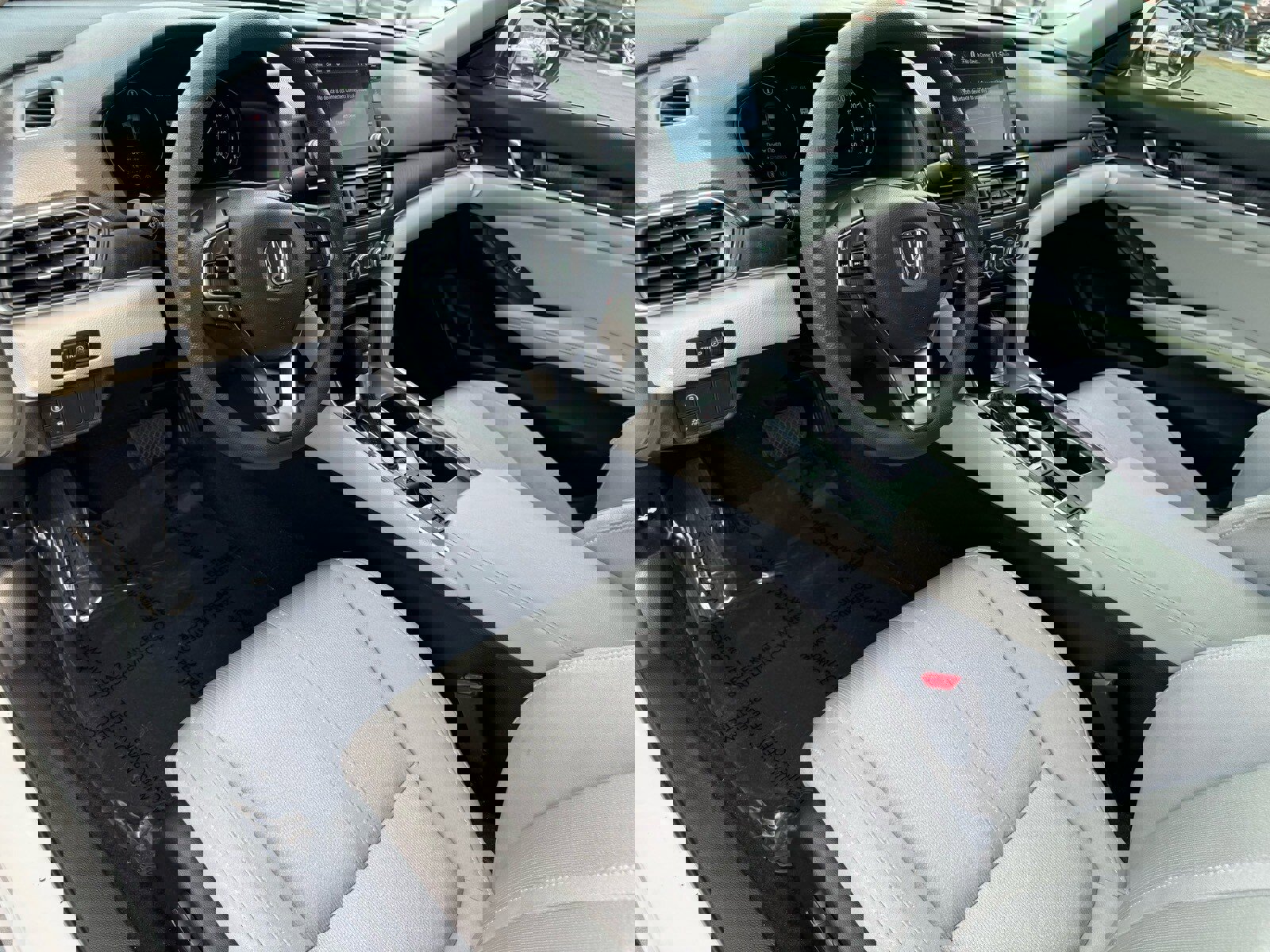 Used 2020 Honda Accord EX image 17