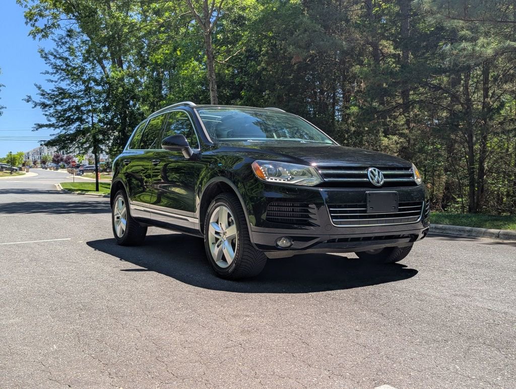 Used 2014 Volkswagen Touareg TDI AWD/4WD image 15