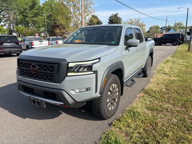 Used 2023 Nissan Frontier PRO-4X w/ Pro Convenience Package AWD/4WD image 7