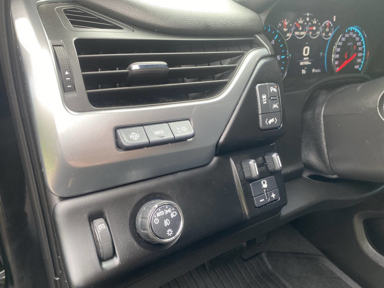 Used 2019 Chevrolet Tahoe Premier image 17