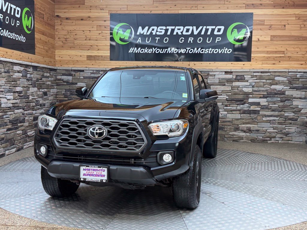 Used 2020 Toyota Tacoma TRD Off-Road w/ TRD Premium Off Road Package AWD/4WD image 8