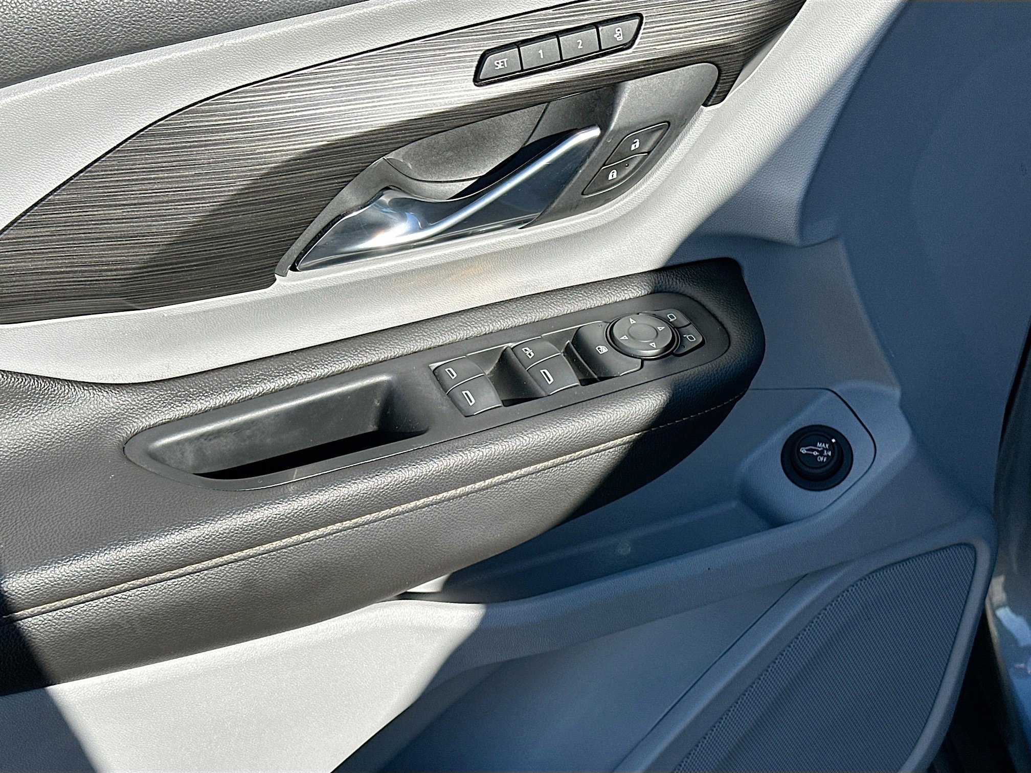 Used 2020 GMC Terrain SLT w/ Preferred Package image 17