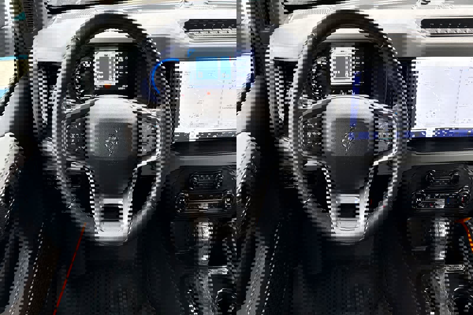 Used 2023 Ford Bronco Badlands image 15