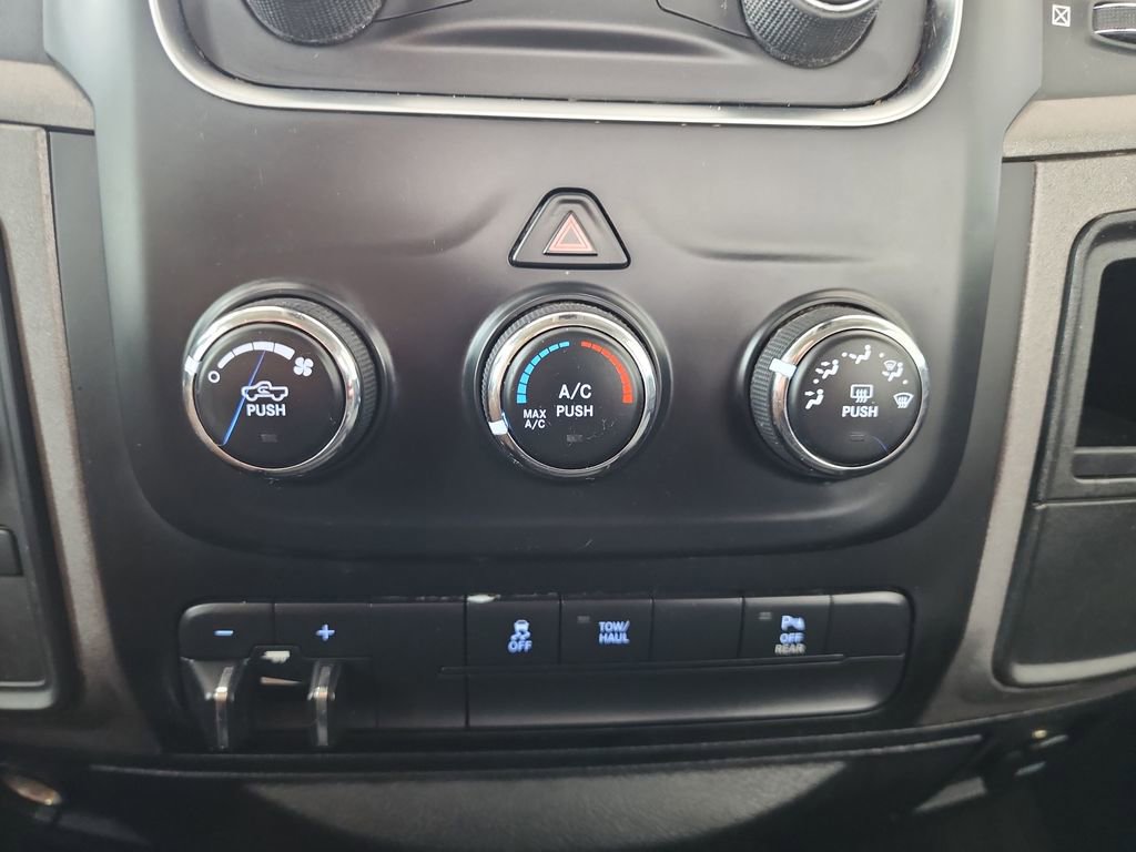 Used 2016 RAM 2500 Tradesman w/ Chrome Appearance Group AWD/4WD image 28