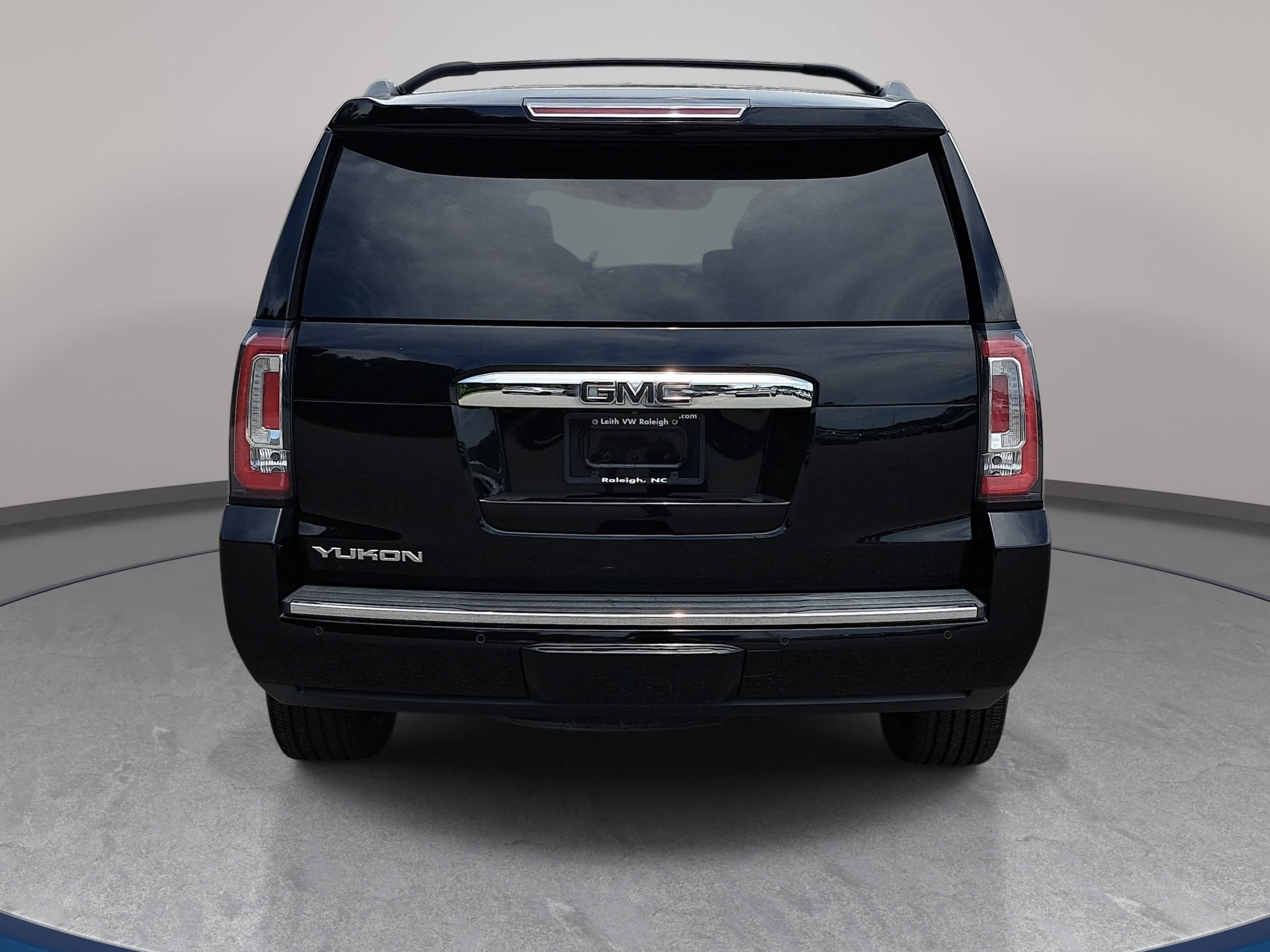 Used 2018 GMC Yukon Denali w/ Open Road Package AWD/4WD image 6