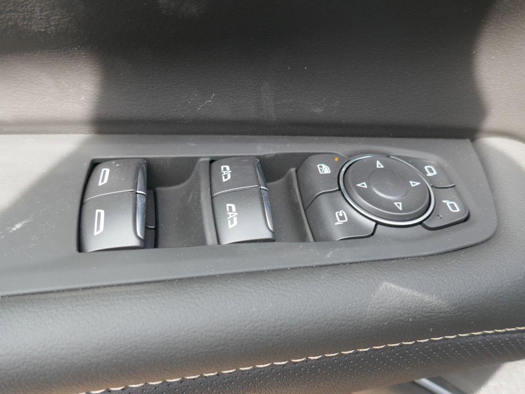 New 2026 Chevrolet Suburban Premier AWD/4WD image 17