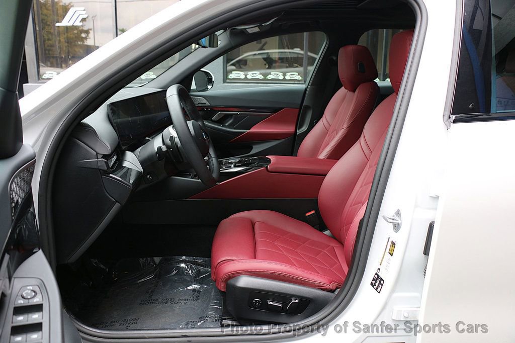 Used 2025 BMW 540i xDrive w/ Premium Package image 27
