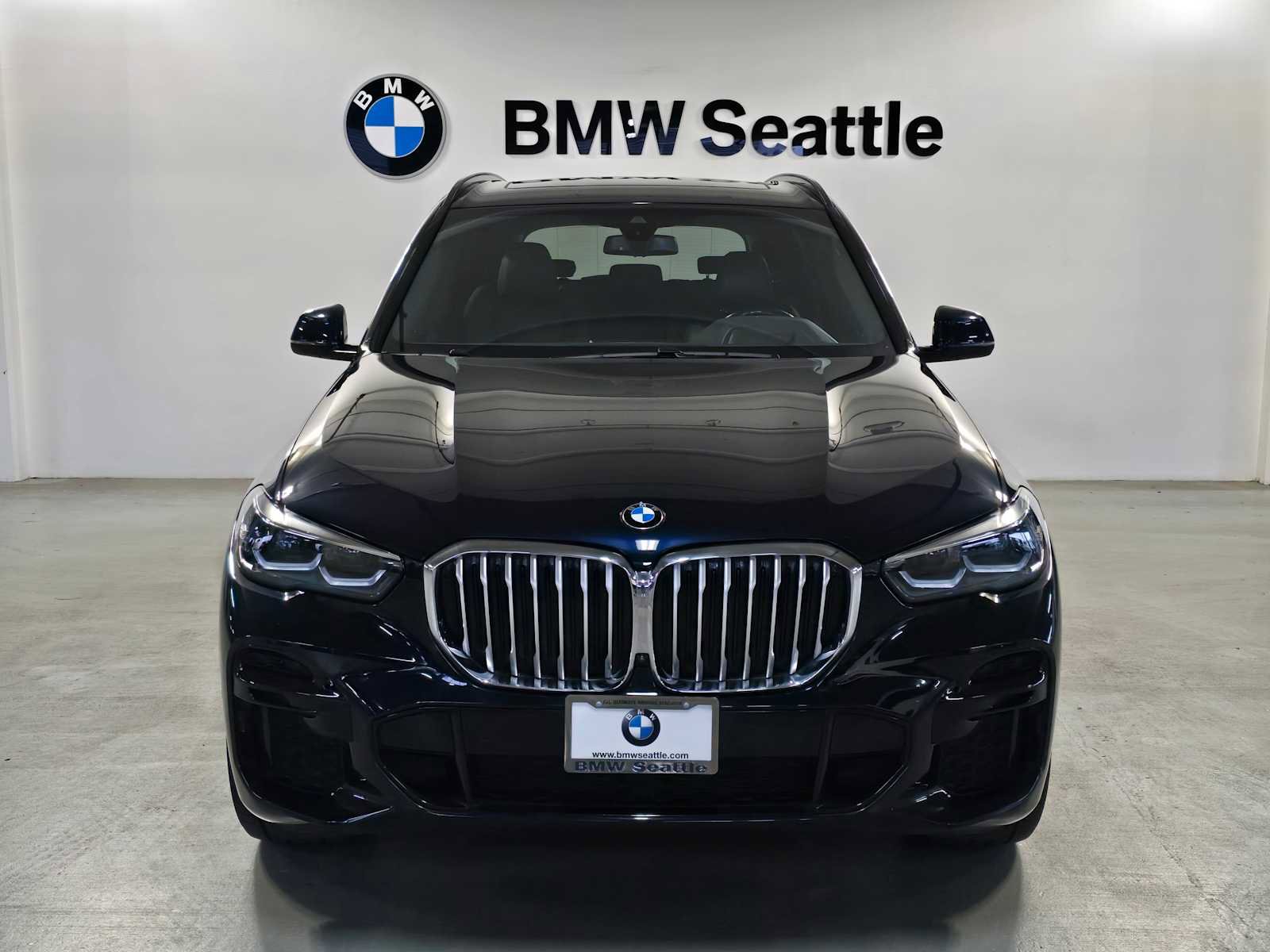 Used 2022 BMW X5 xDrive40i w/ M Sport Package image 5