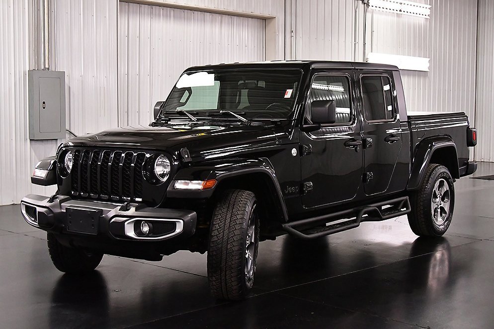 Used 2021 Jeep Gladiator Sport image 3