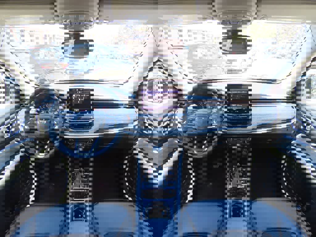 Used 2022 Jeep Compass Latitude image 19